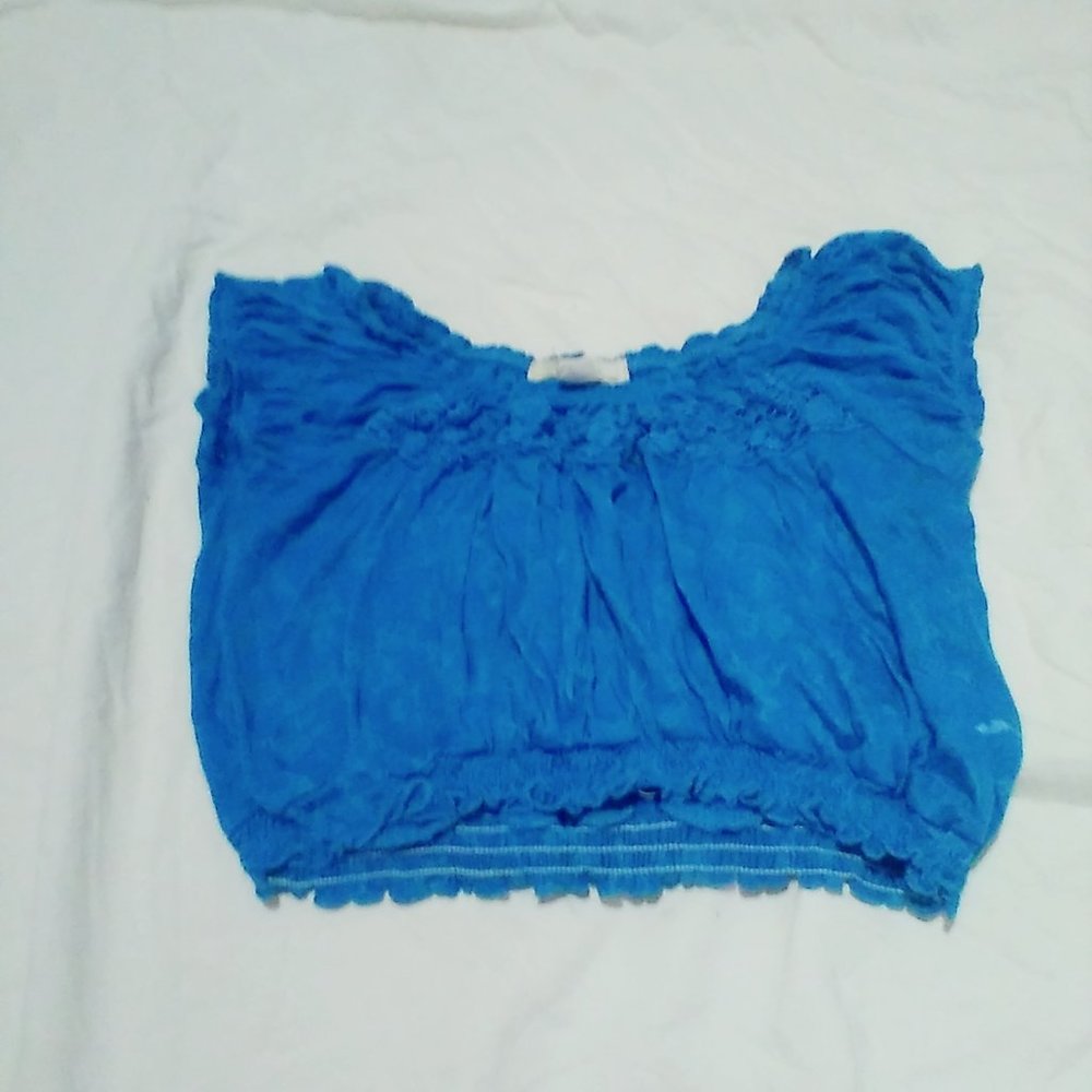Small blue crop shirt